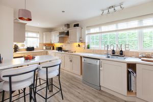 Kitchen / Breakfast Room (2)- click for photo gallery